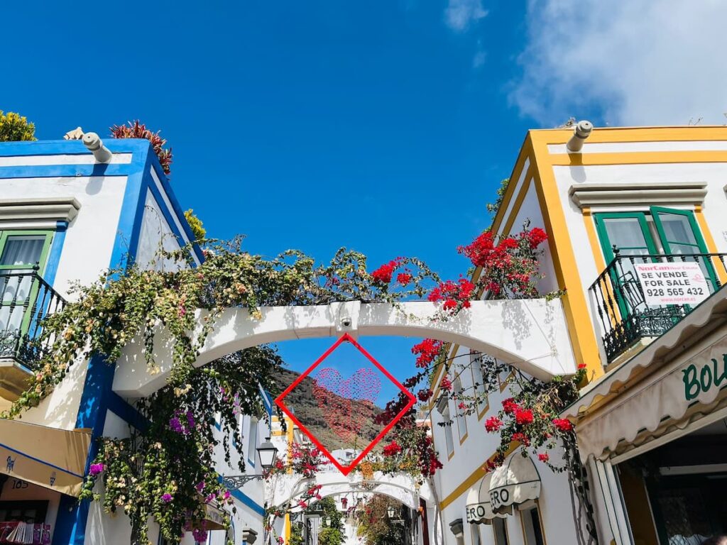 puerto de mogan gran canaria typicka architektura